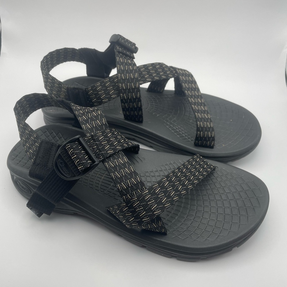 CHACO ZVOLV HIKING SNADALS BLACK GRAY MEN'S SIZE 10 - Worn Once - Includes Box